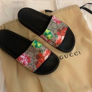 Gucci Blossom Slides, US10/40